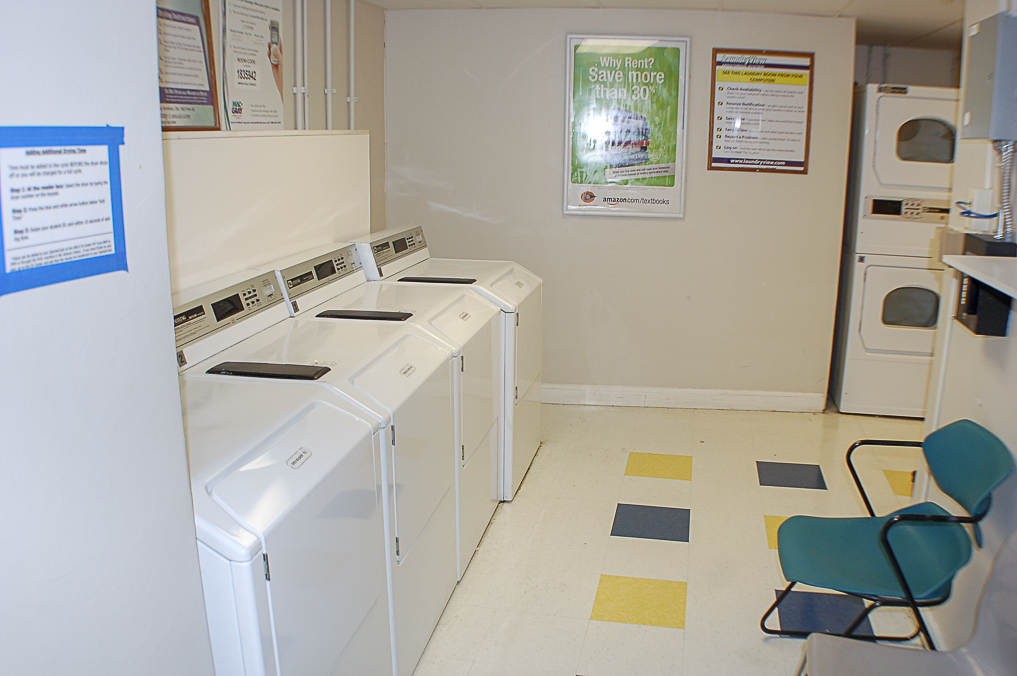 Weil Winfield Laundry Room