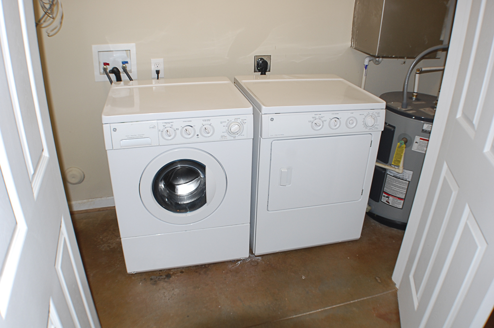 Laundry Room in Lofts on Lee